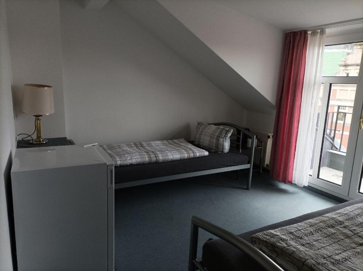 Pension Fuer Monteure In Dresden, Zimmer Mit Eigenem Bad Und Grosser Gemeinschaftskueche Extérieur photo