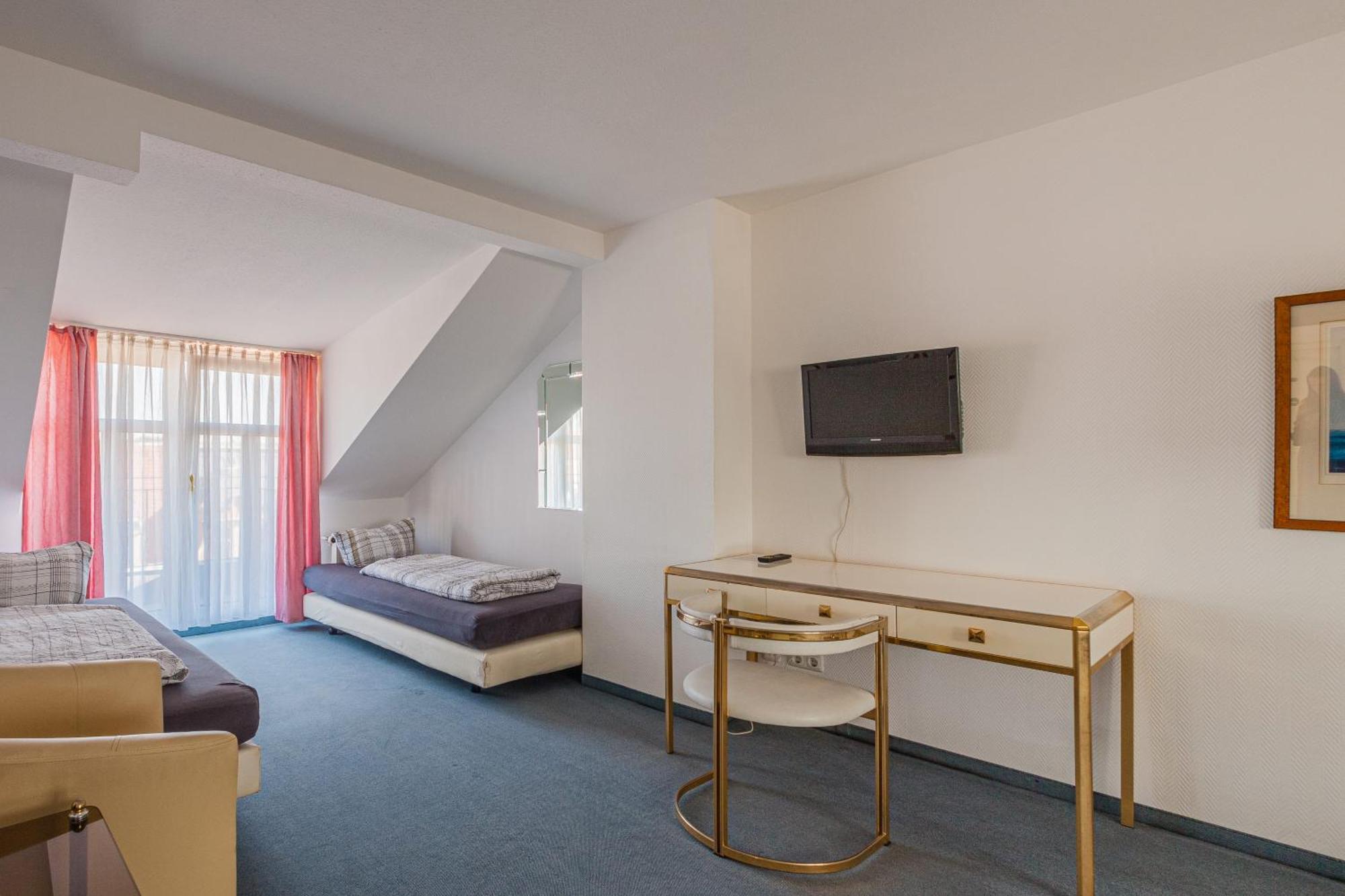 Pension Fuer Monteure In Dresden, Zimmer Mit Eigenem Bad Und Grosser Gemeinschaftskueche Extérieur photo