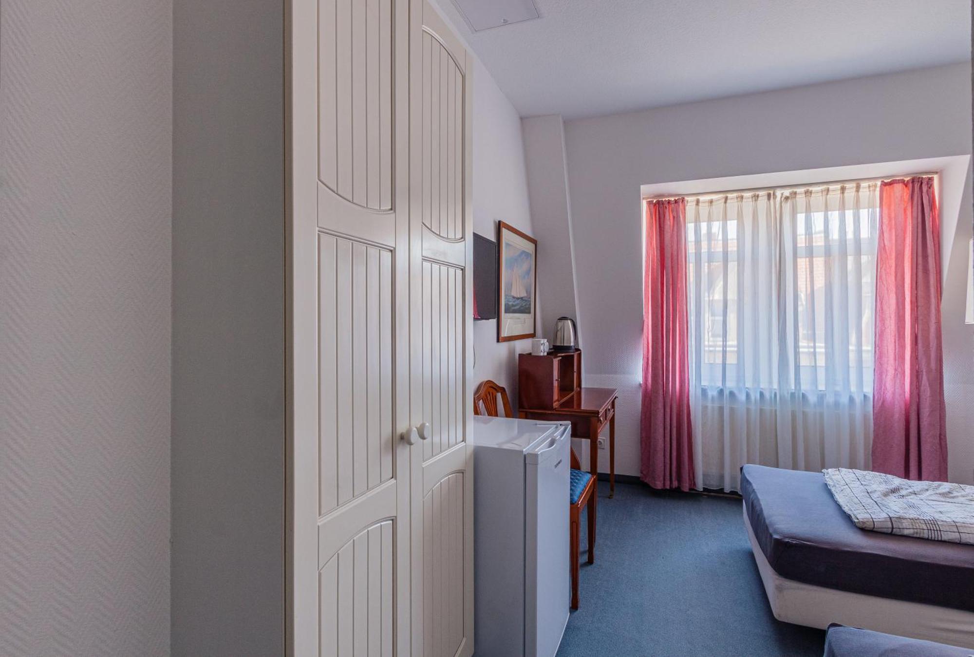 Pension Fuer Monteure In Dresden, Zimmer Mit Eigenem Bad Und Grosser Gemeinschaftskueche Extérieur photo
